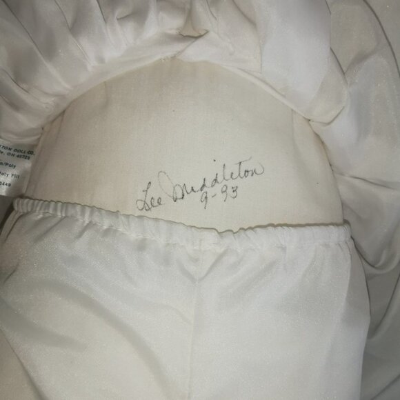 22" LEE MIDDLETON "First Noments" Doll in Christening Gown and Bonnet, Signed - Picture 10 of 10